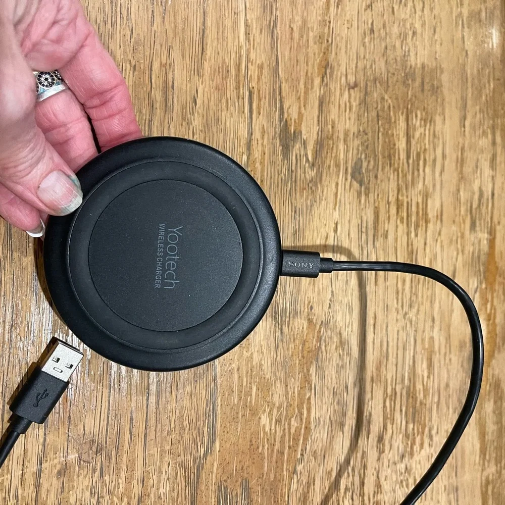Black Wireless Charger